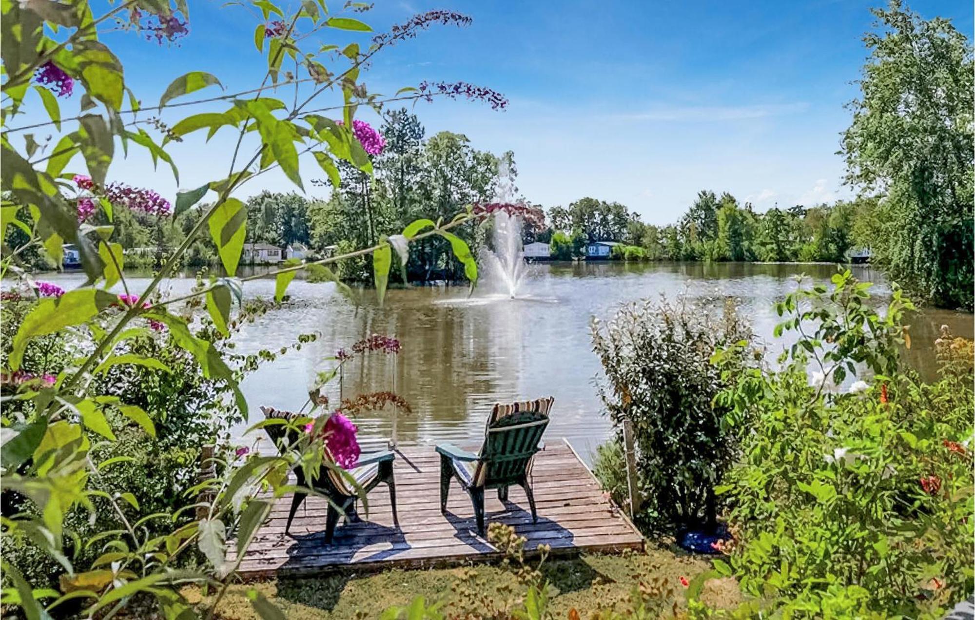 Cozy Home In Oosterwolde With Sauna Extérieur photo