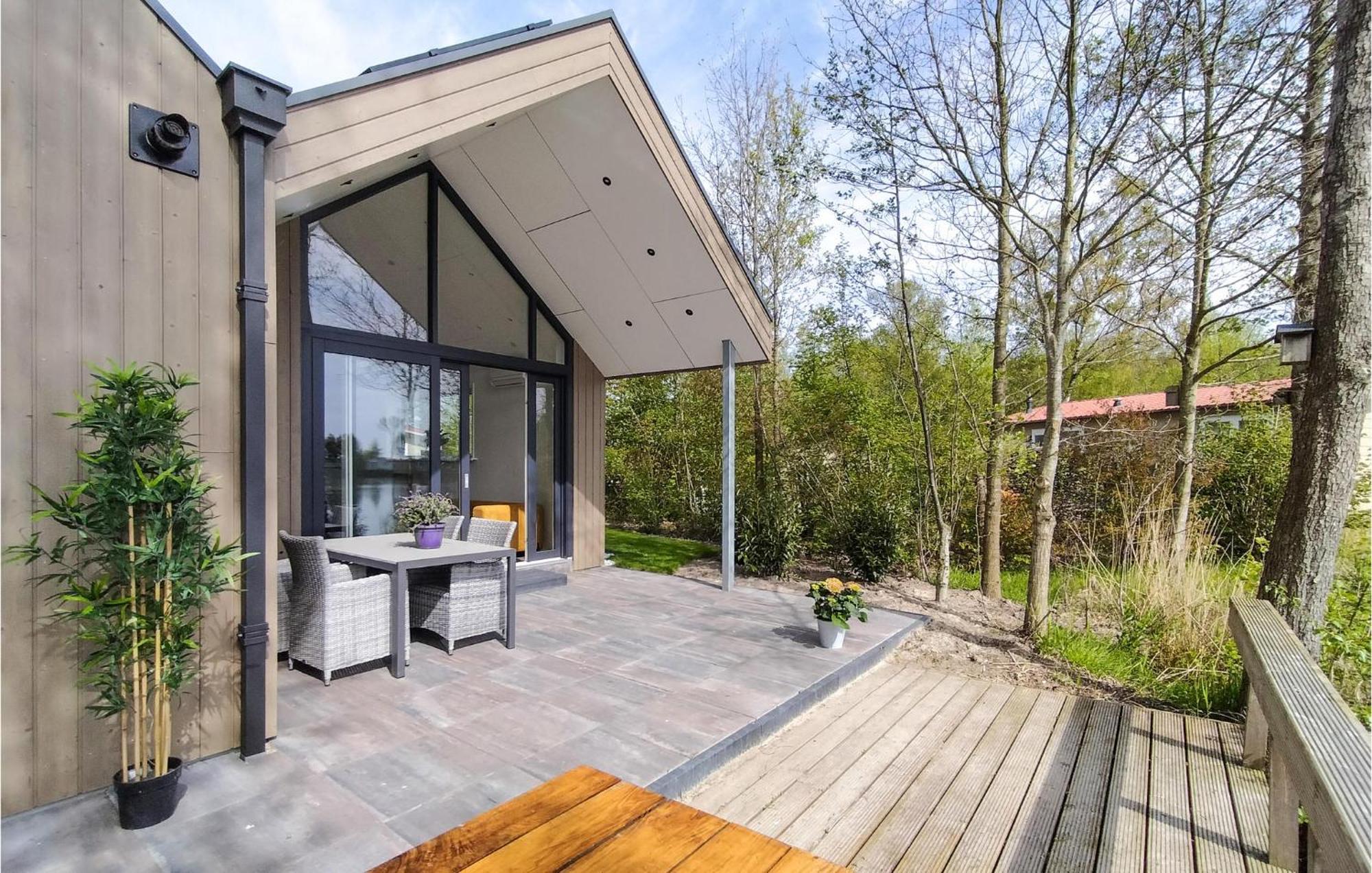 Cozy Home In Oosterwolde With Sauna Extérieur photo