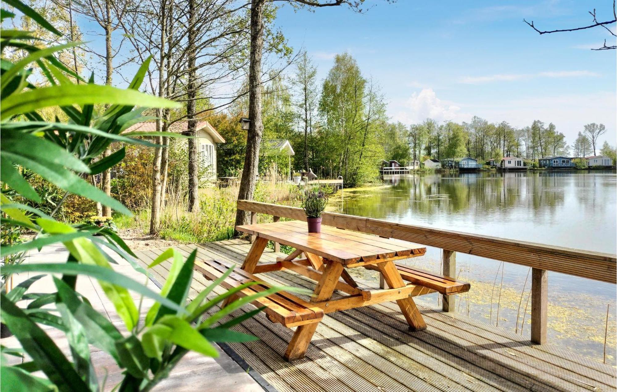 Cozy Home In Oosterwolde With Sauna Extérieur photo